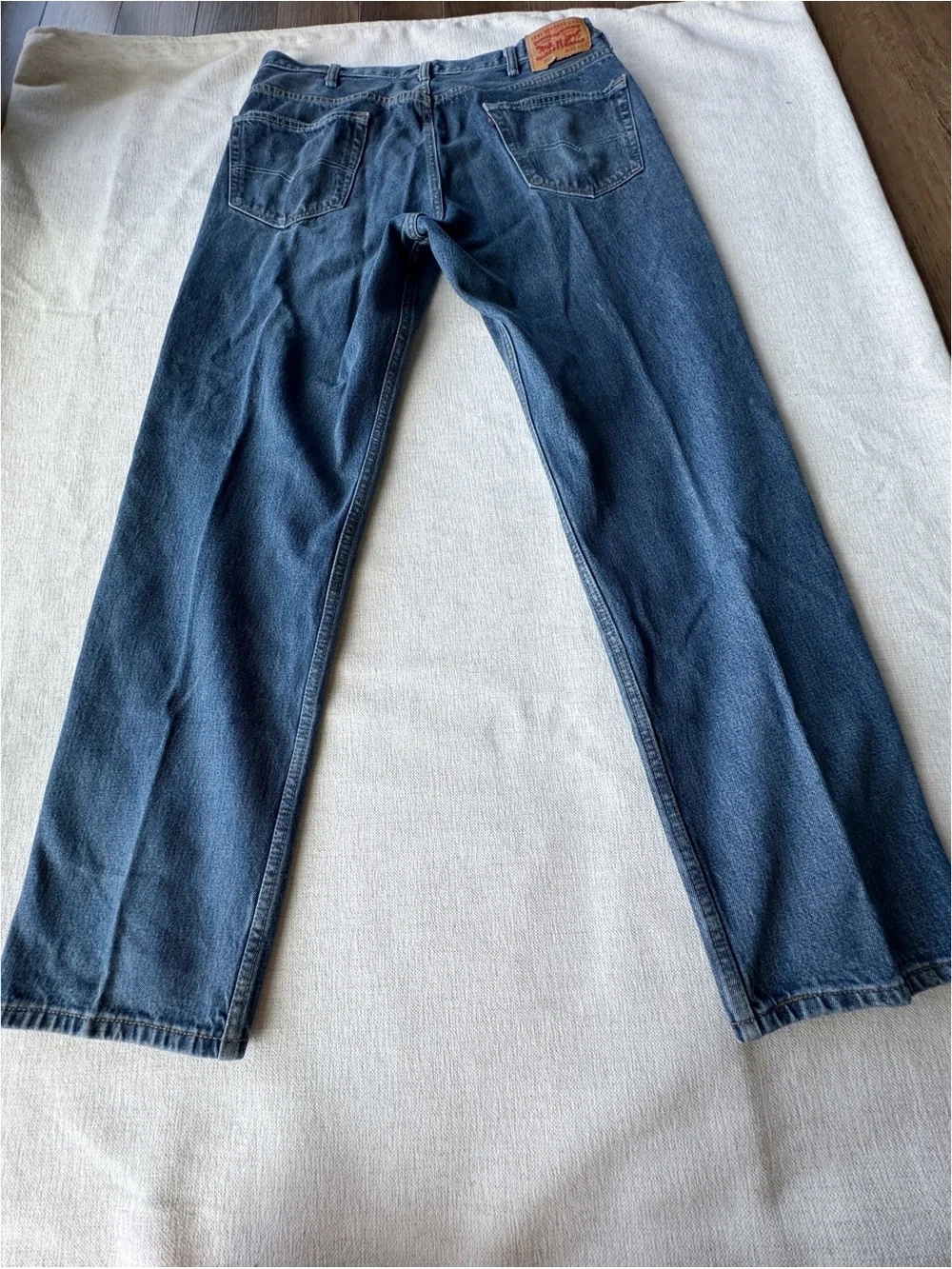 Levi's Men's 38x34 Classic 550 Regular Fit Jeans - in blue